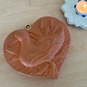 Vintage small terra cotta duck mold by Action Industries